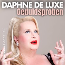 Daphne de Luxe - Geduldsproben / Ö-Premiere