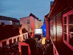 Kurzfilme im Hof - Love me tender