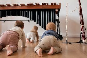 Krabbelfaktur – Musik entdecken / 0-2 Jahre - ensemble minifaktur