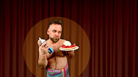 Dick im Geschäft - "Musical"-isches Solokonzert mit Witz