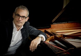 Klavierdebüt V Igor Levit, Markus Becker und junge Pianist*innen