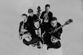 Round Midnight - Christmas Jazz