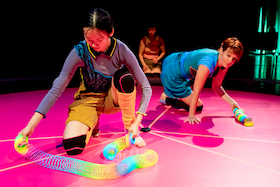 BÄÄÄM - Eine Tanzperformance für ein taubes und ein hörendes Publikum | 4+