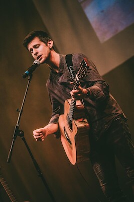 Buchi trifft…Michael Breitschopf - Singer, Songwriter & Gitarrist